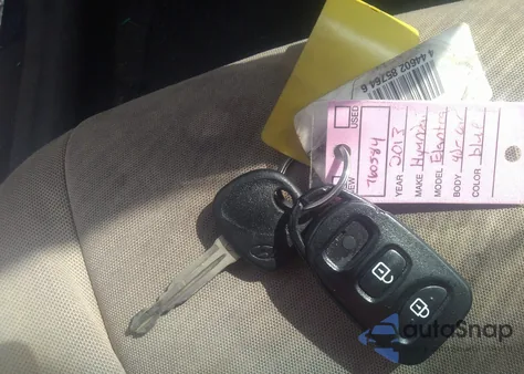 2013 Hyundai Elantra Gls (Ulsan Plant) из США, поврежденный, VIN KMHDH4AE6DU760584